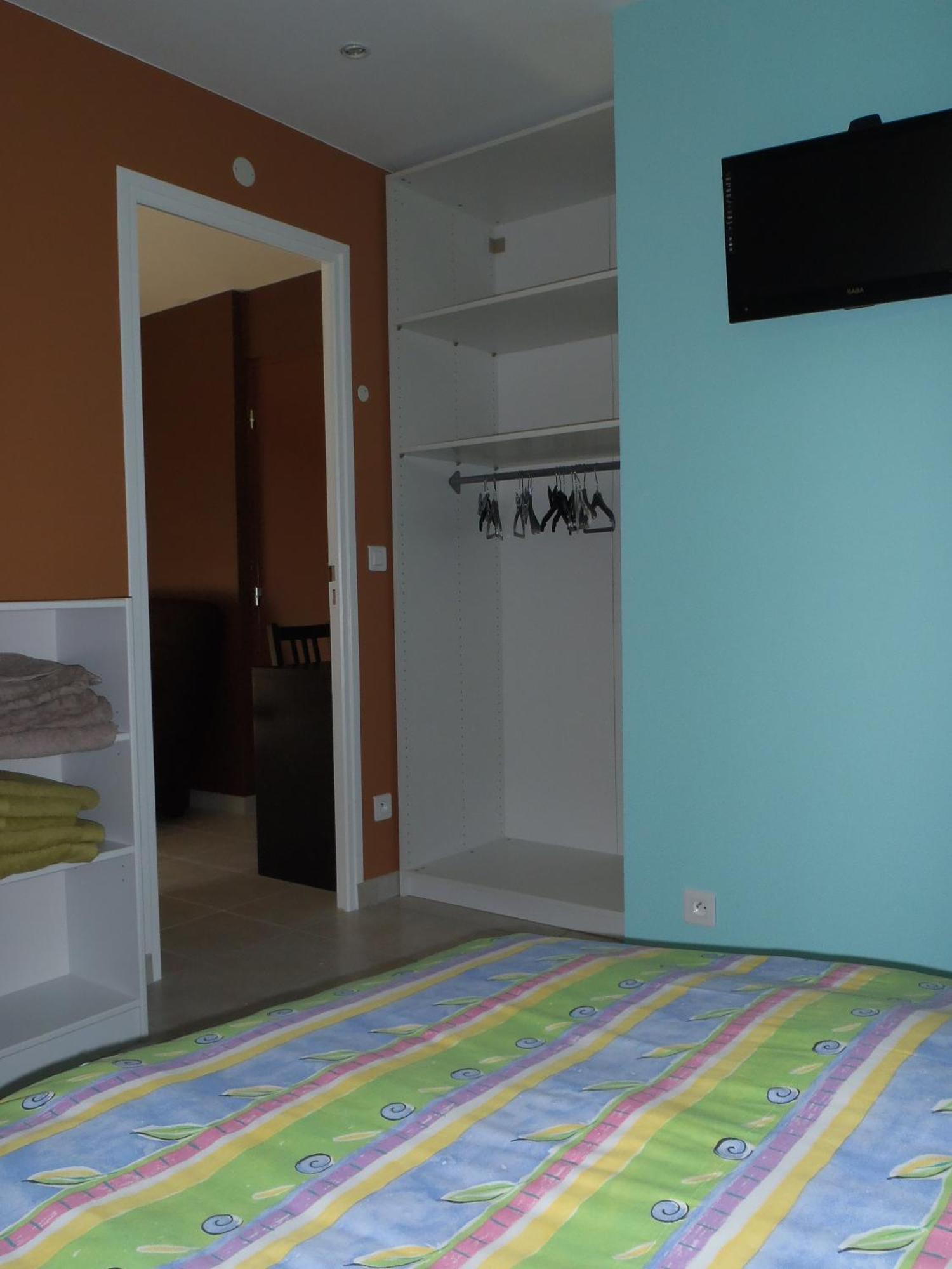Les Chevrefeuilles Apartment Manosque Exterior photo