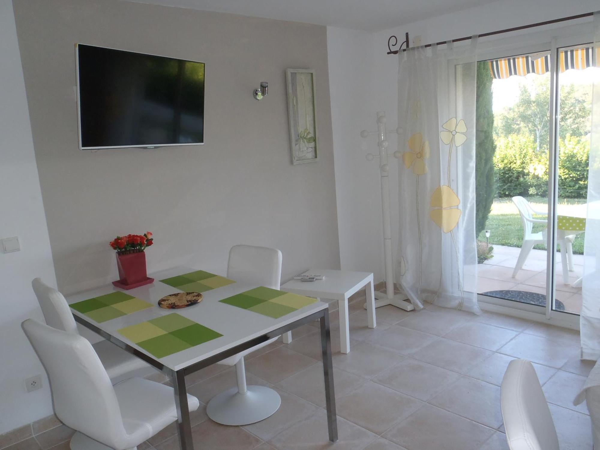 Les Chevrefeuilles Apartment Manosque Exterior photo