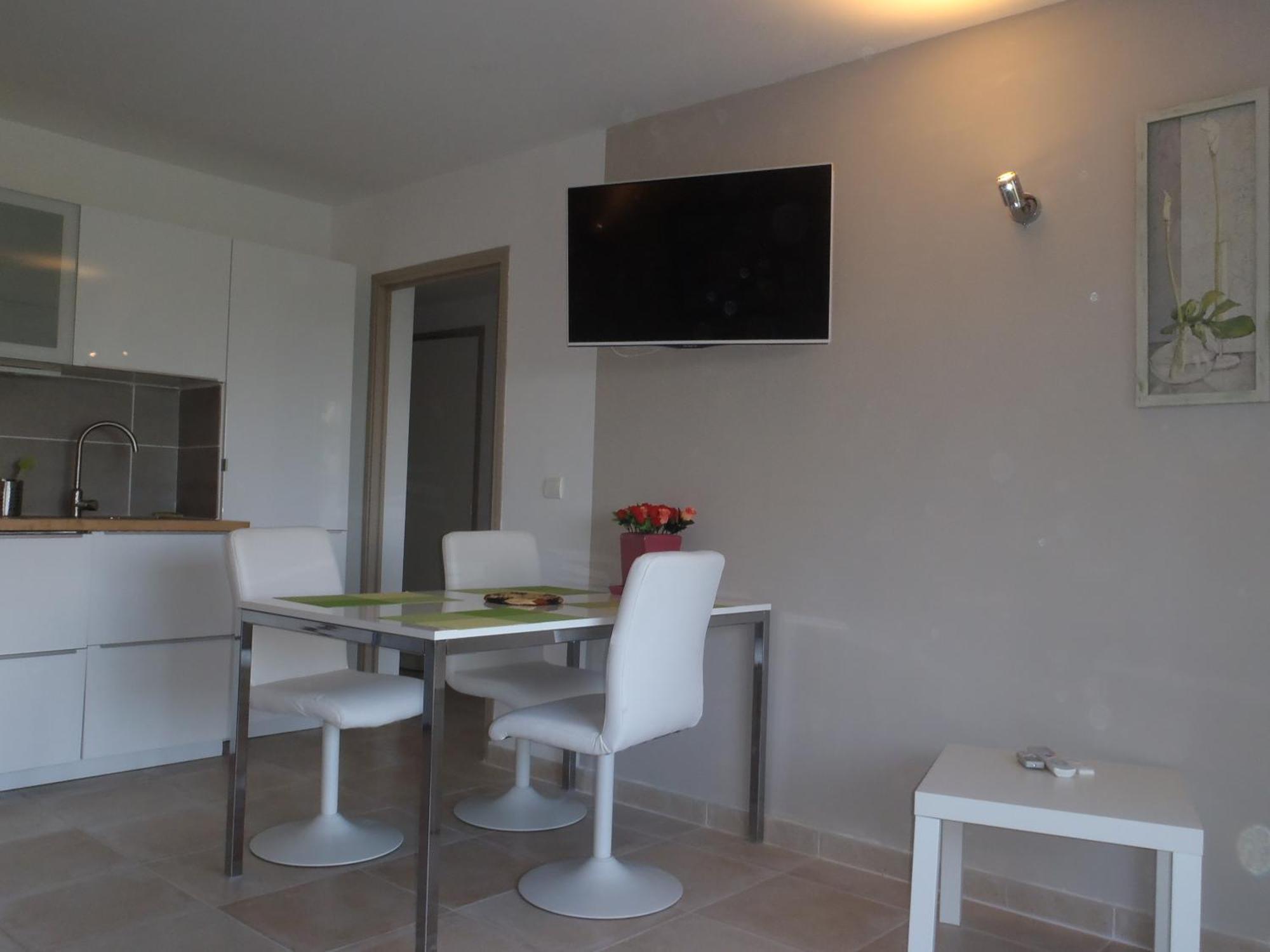 Les Chevrefeuilles Apartment Manosque Room photo