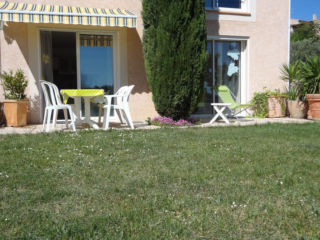 Les Chevrefeuilles Apartment Manosque Room photo